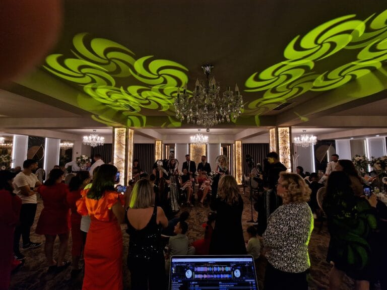 Atmosferă la un eveniment de botez, DJ PartyDJ